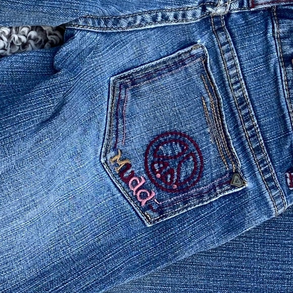 Mudd Decorative Flare Jeans - Picture 13 of 13